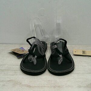 Elegant Black and White Women's Sandals